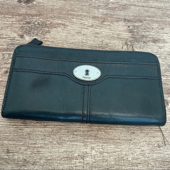 Fossil Leather Key Per Long Wallet - Picture 1 of 3